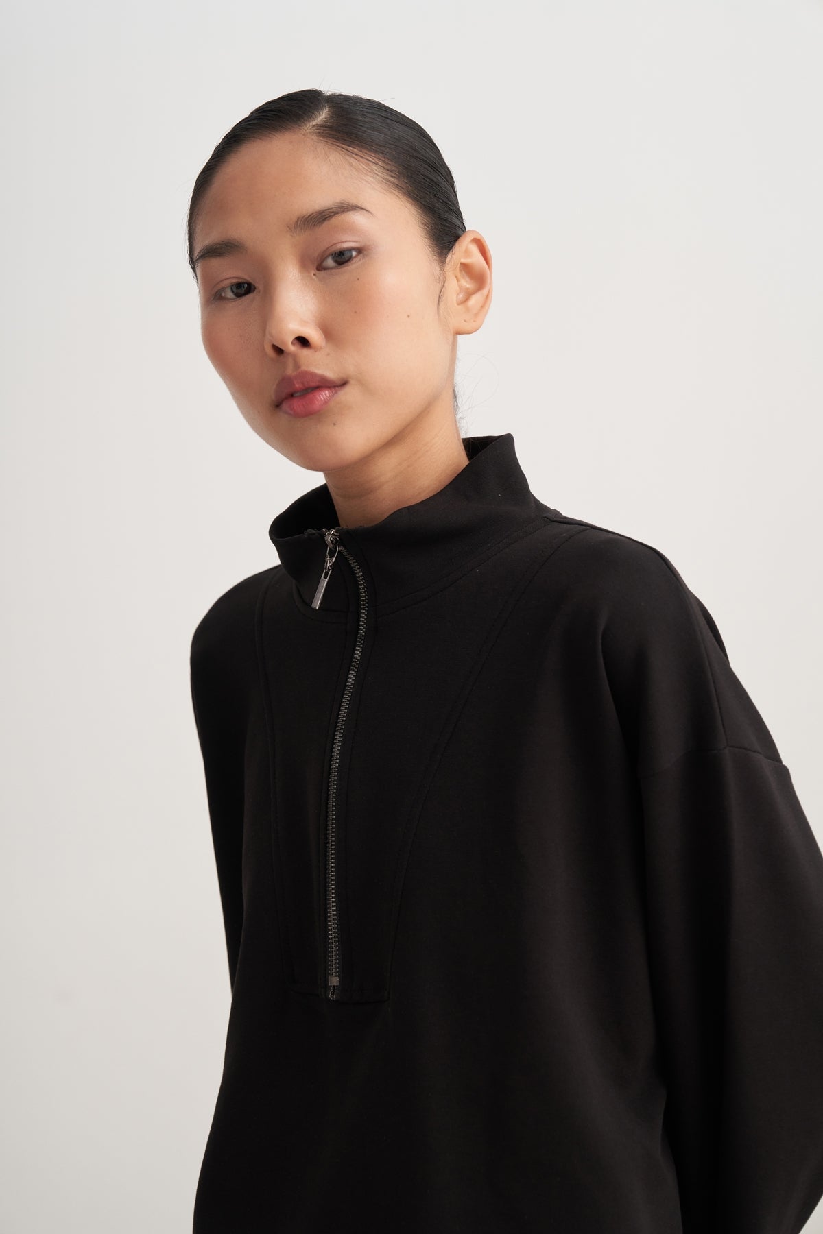 Kadın İnterlok Dik Yaka Sweat Siyah