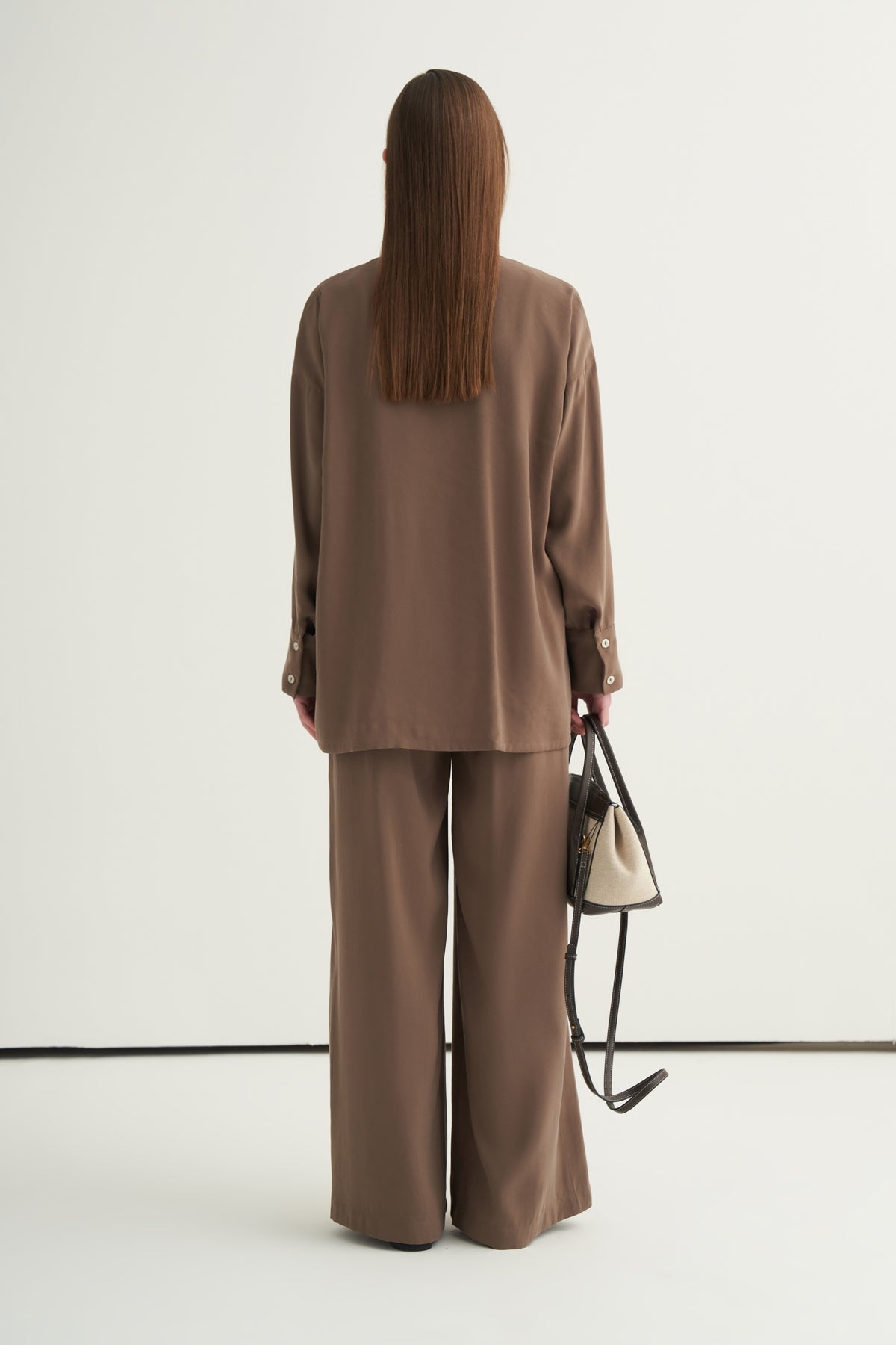 Kadın Modal Hakim Yakalı Dökümlü Bluz Vizon