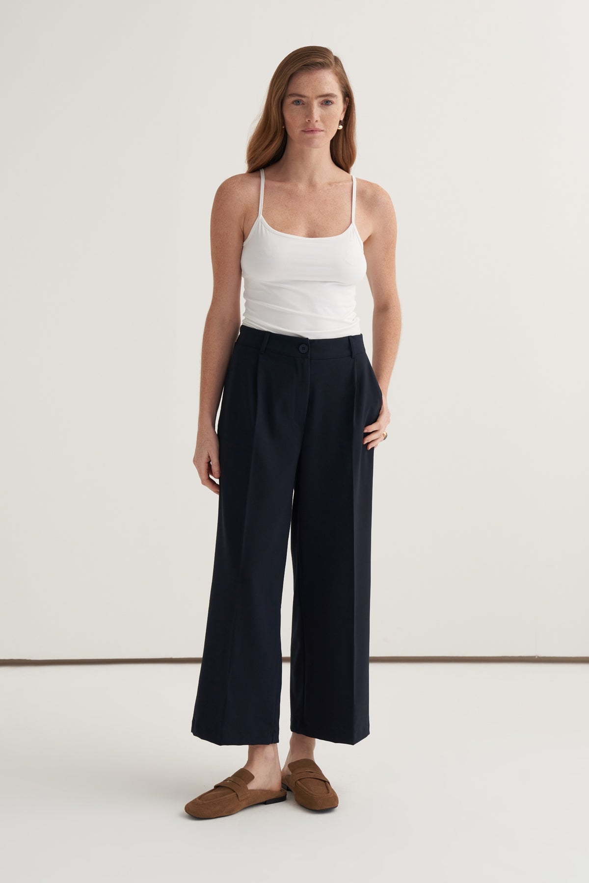 Kadın Düz Kesim Pensli Pantolon Lacivert