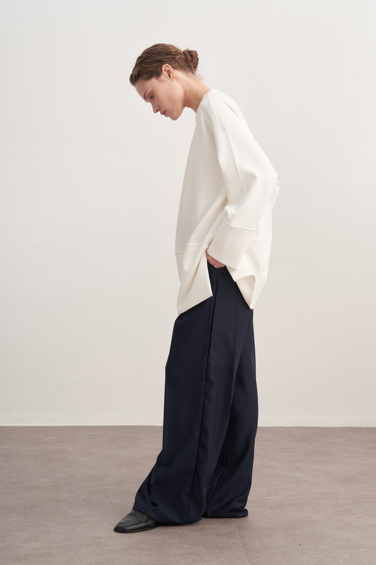 Kadın İnterlok Oversize Şal Aksesuarlı Sweat Ekru