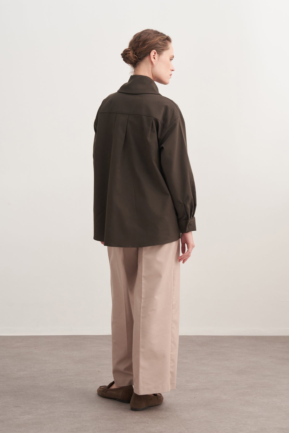 Kadın Gabardin Yaka Detaylı Gömlek Koyu Haki