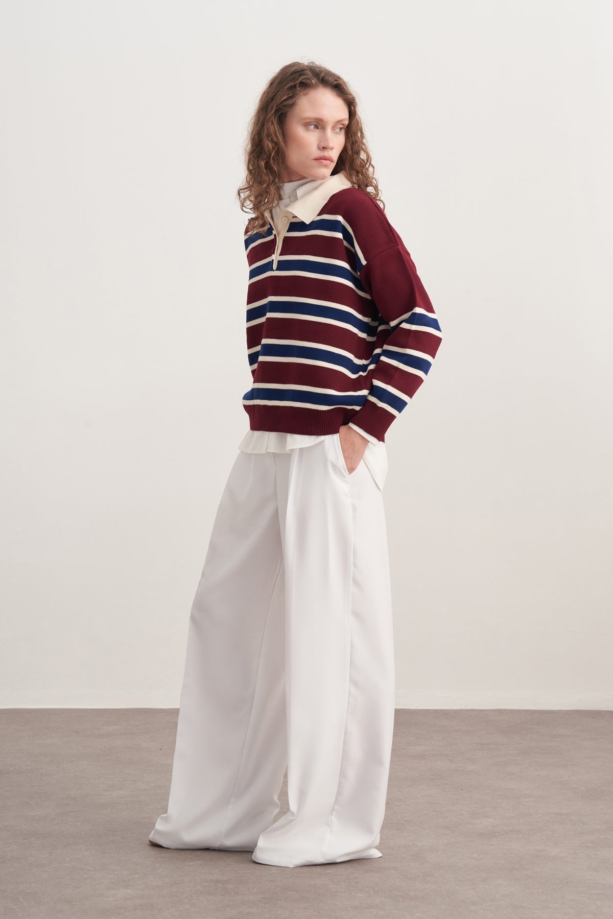 Kadın Çizgili Yakalı Triko Kazak Bordo