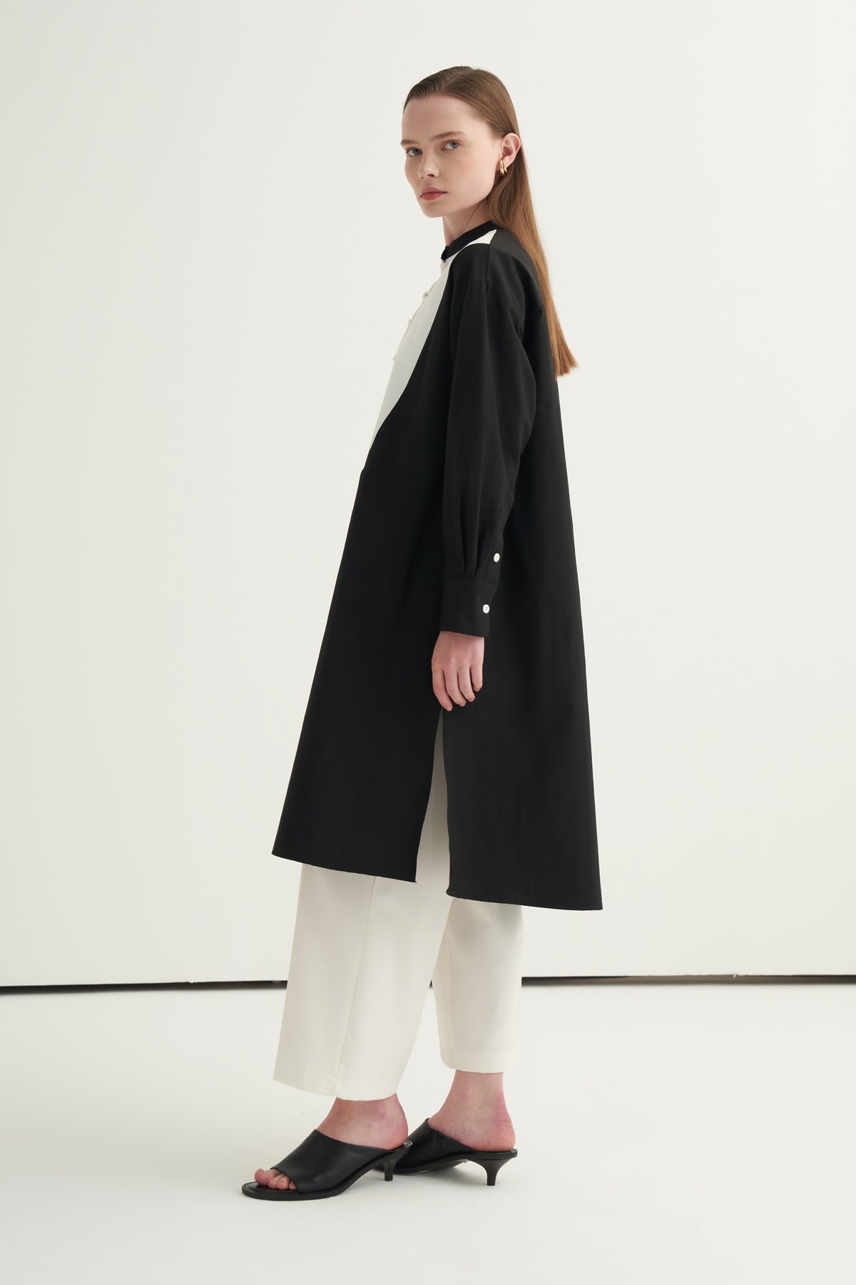 Kadın Hakim Yaka Kontrast Tunik Siyah