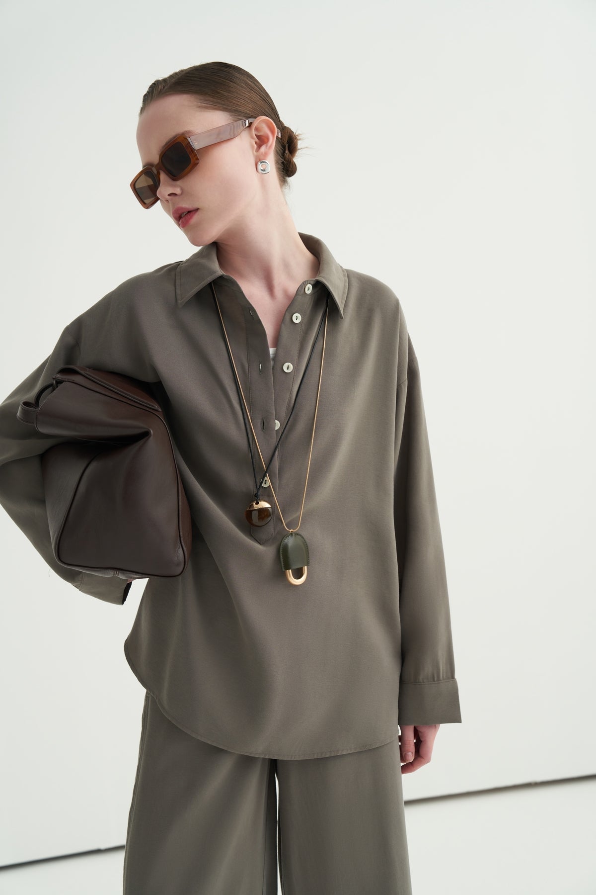 Kadın Modal Pat Kapamalı Gömlek Haki