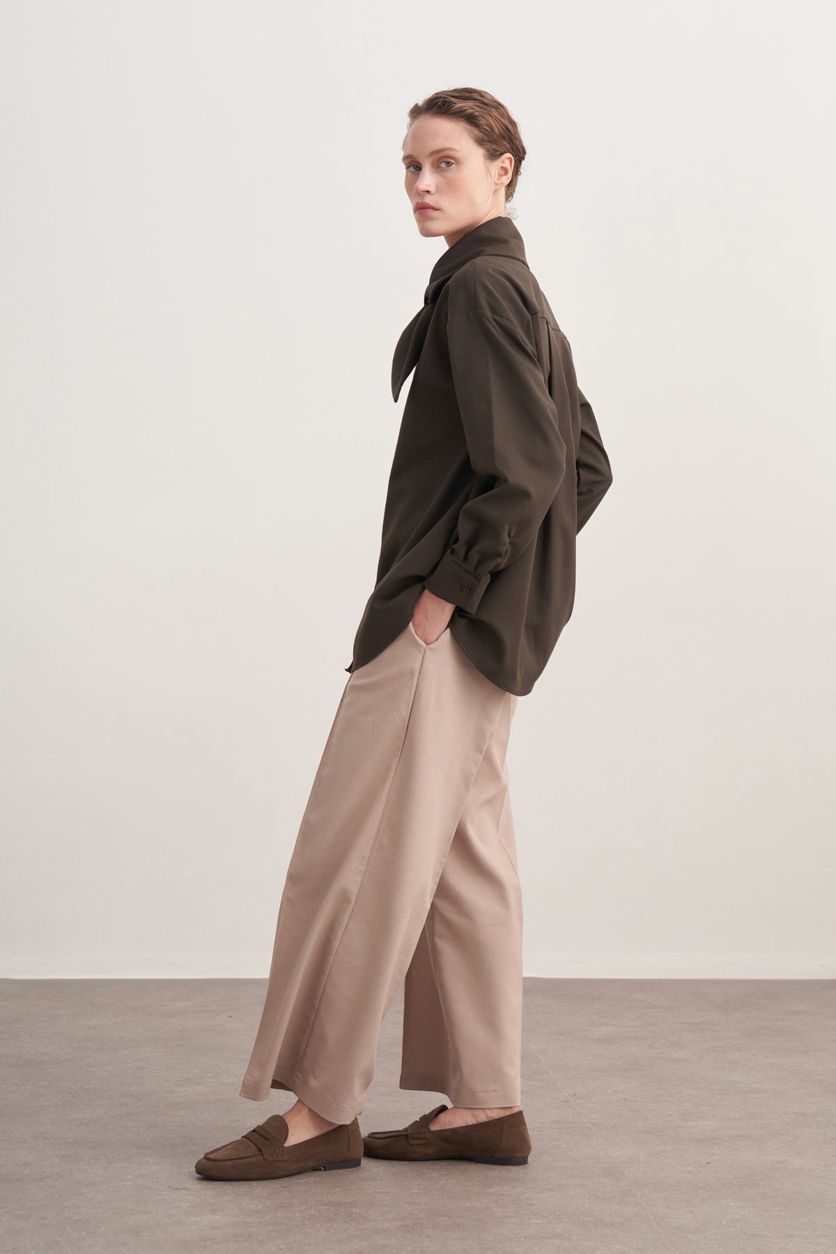 Kadın Gabardin Yaka Detaylı Gömlek Koyu Haki