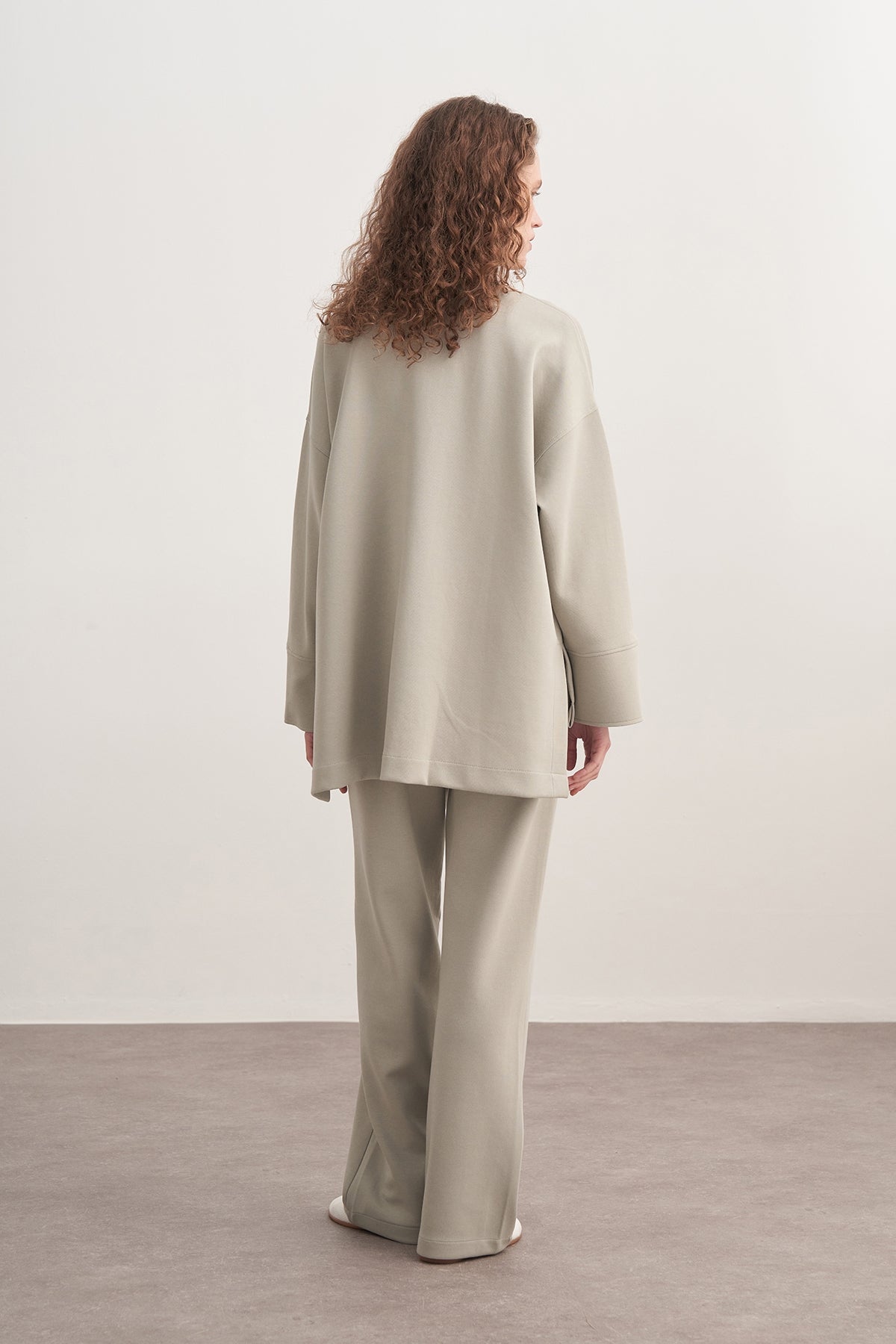 Kadın İnterlok Kol Detaylı Bluz Pastel Gri