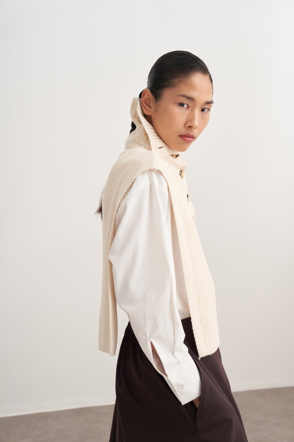 Kadın Düğmeli Triko Süveter Ekru