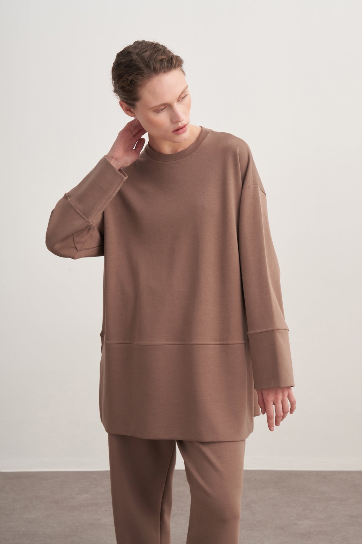 Kadın İnterlok Oversize Şal Aksesuarlı Sweat Kahve